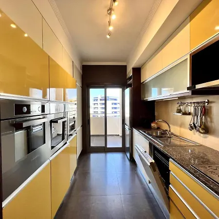 Apartment Panoramic With Pool By Homing